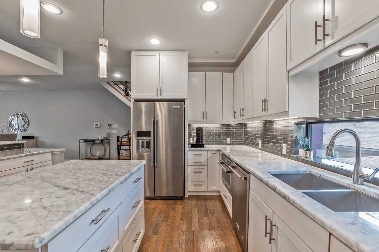 2201 Annex Ave - Photo 6 of 29