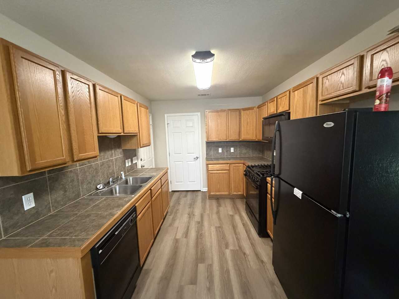 13077 English Manor Drive - Photo 3 of 11