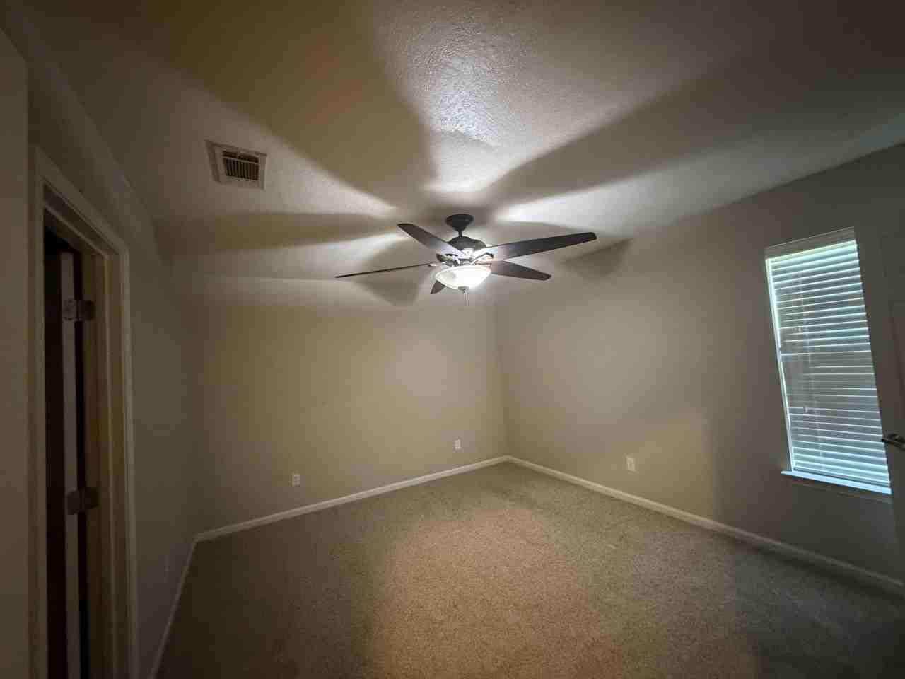 13077 English Manor Drive - Photo 6 of 11