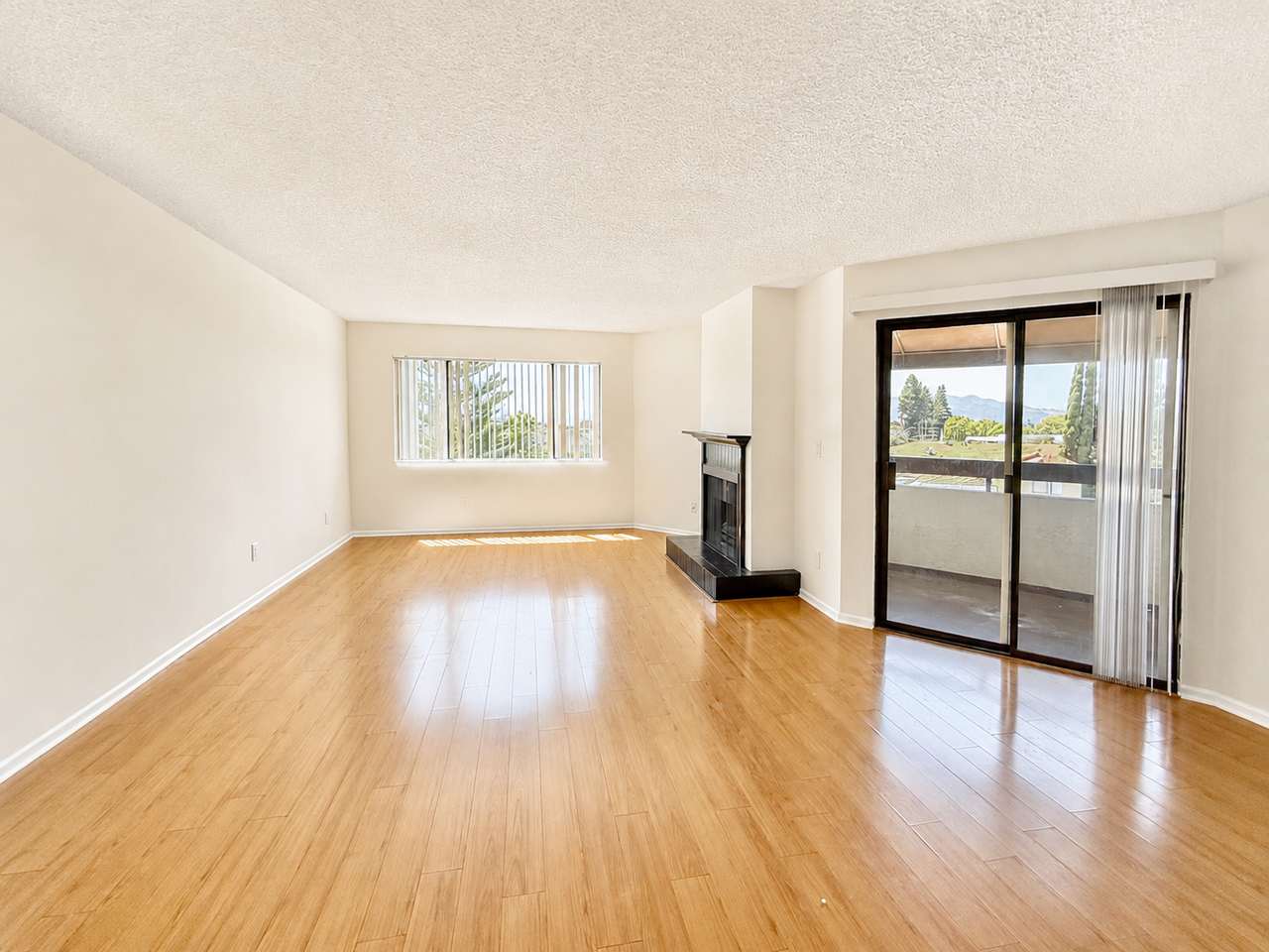 1554 E Wilson Ave #7 - Photo 2 of 6