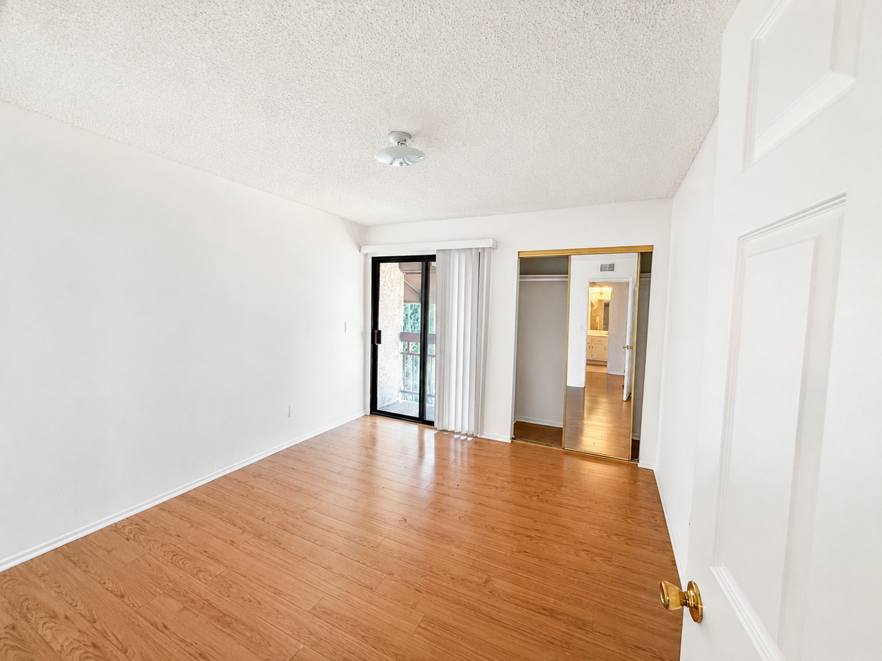 1554 E Wilson Ave #7 - Photo 6 of 6