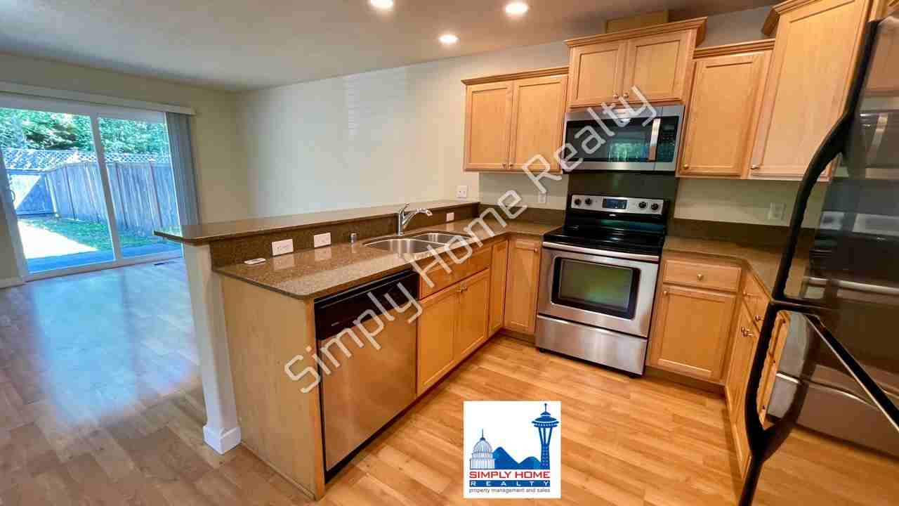 4526 5th Ave Nw - Photo 4 of 32