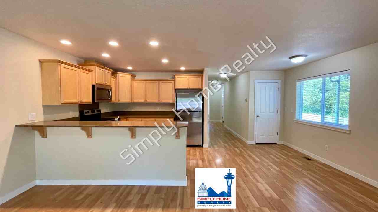4526 5th Ave Nw - Photo 6 of 32