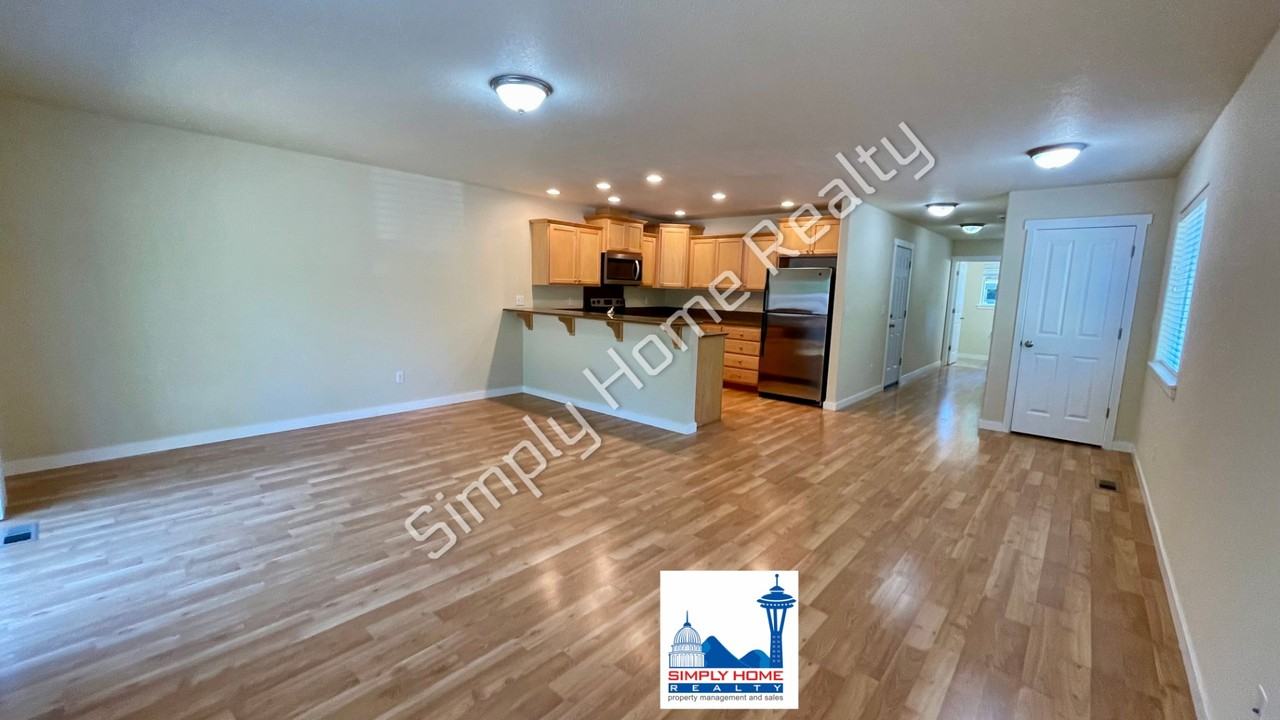 4526 5th Ave Nw - Photo 7 of 32