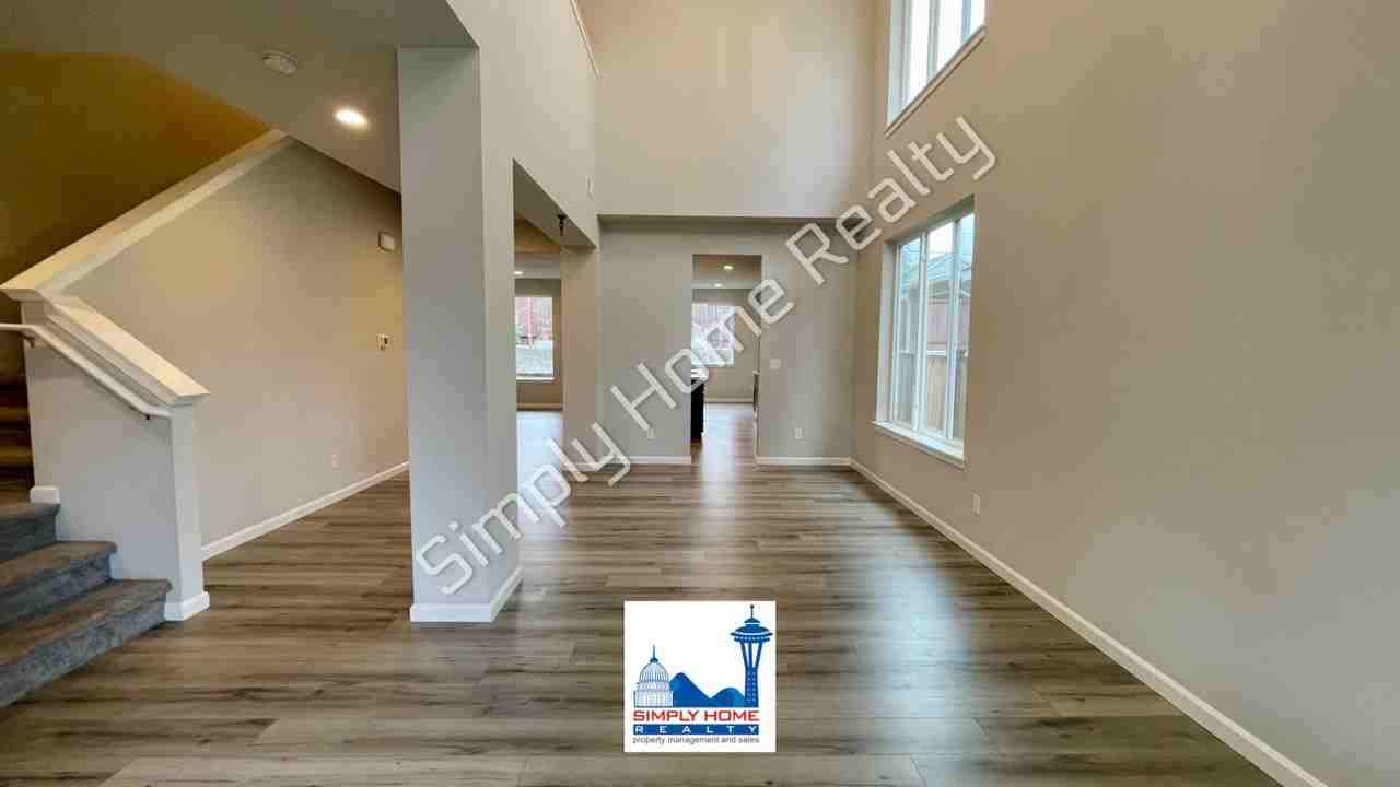 6653 Percy Ln Se - Photo 5 of 33