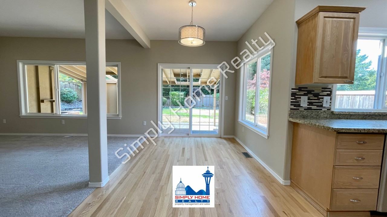 3524 Broadmoor Dr Ne - Photo 3 of 49
