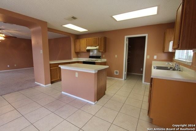 904 Abercorn - Photo 6 of 23