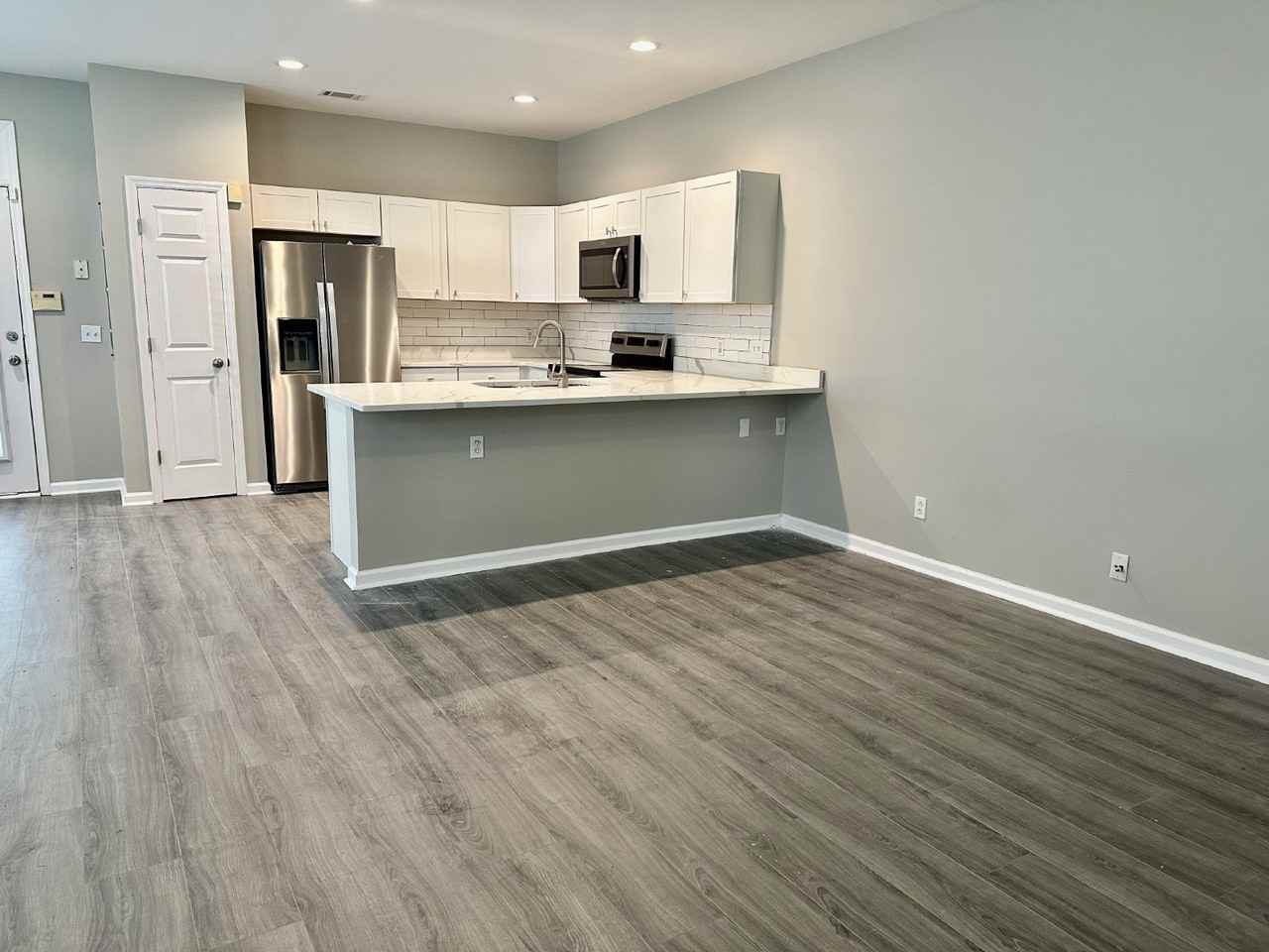 5 Abbey Ave - Photo 3 of 25