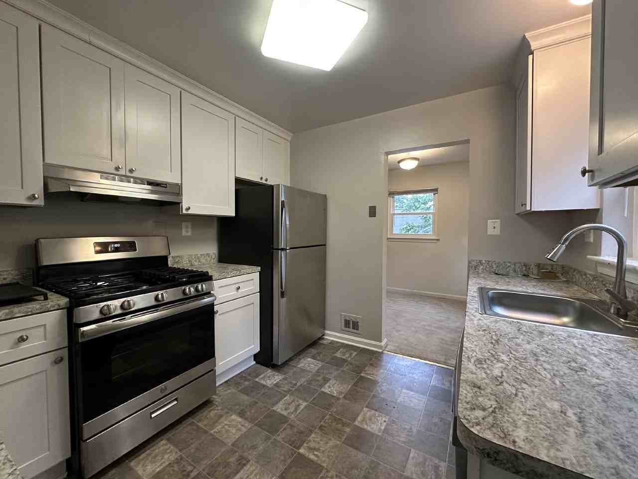 2237 Highland Ave - Photo 6 of 11