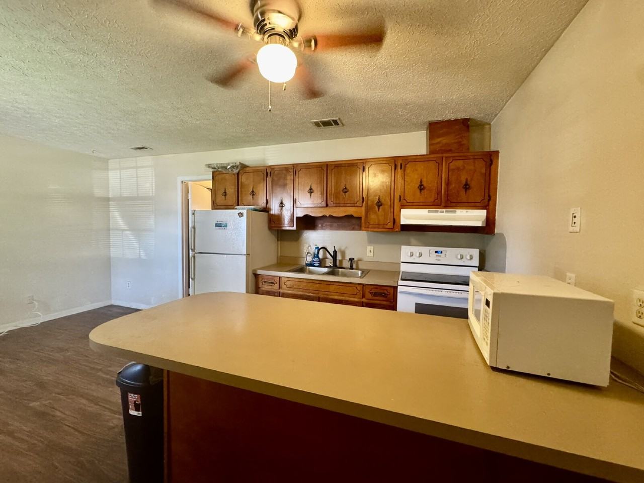 Kentucky Ave #1711 - Photo 4 of 9