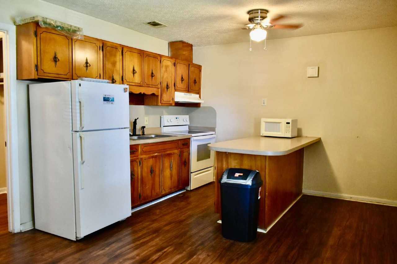 Kentucky Ave #1711 - Photo 5 of 9