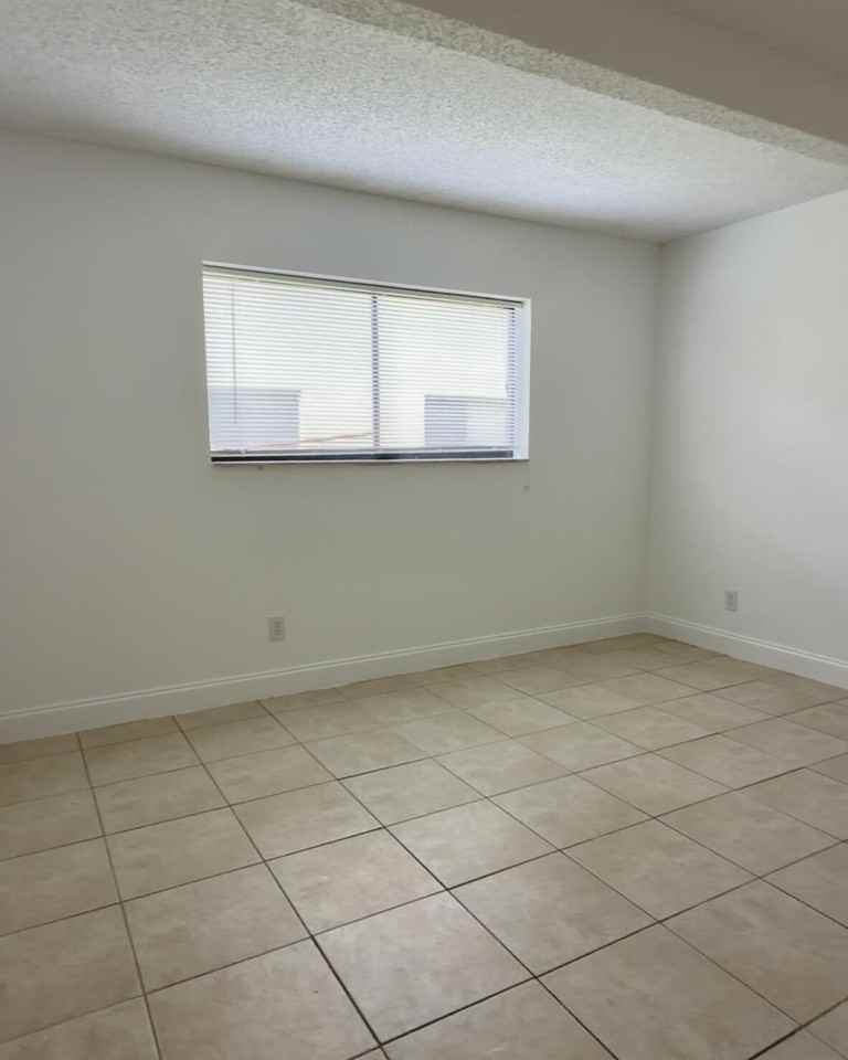 1245 S Flagler Ave #303 - Photo 3 of 26