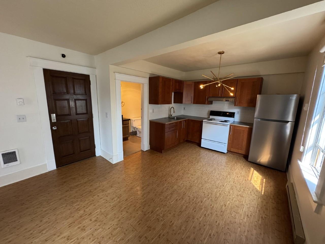 3017 Se Belmont St - Photo 5 of 10