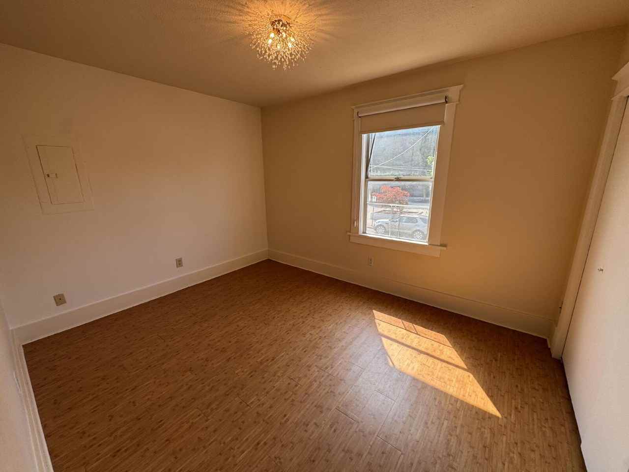3017 Se Belmont St - Photo 6 of 10