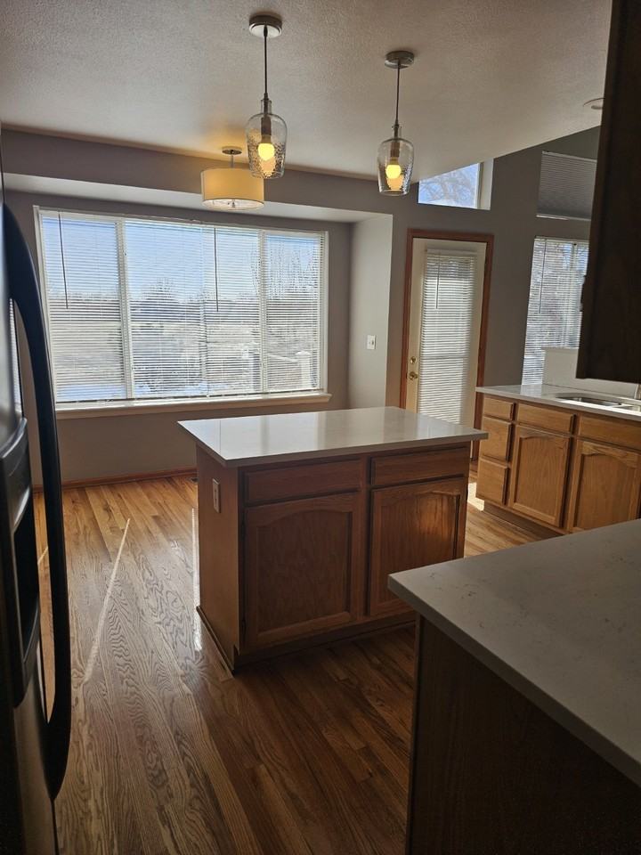 1642 S Riverbend Ln - Photo 6 of 32