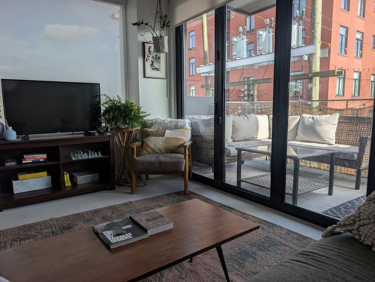 138 East 8th Avenue #301 - Photo 4 of 9