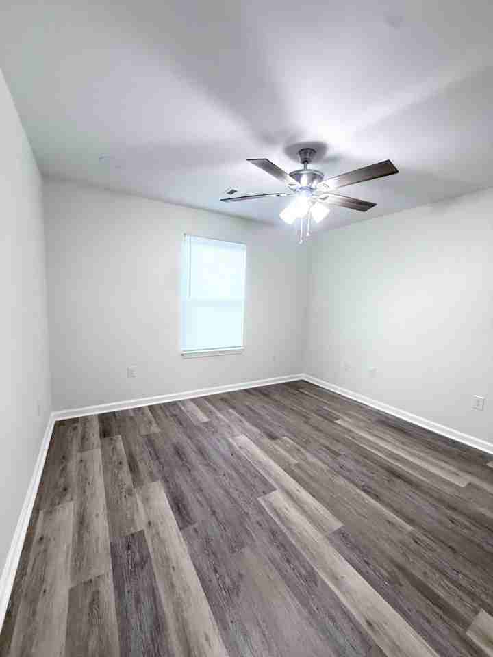 1424 Brown St #B - Photo 7 of 22