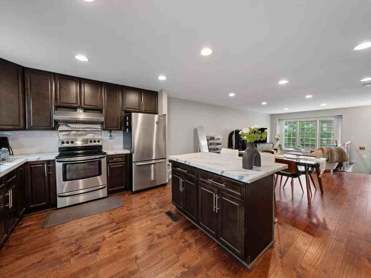 1337 Templeton Pl - Photo 4 of 15