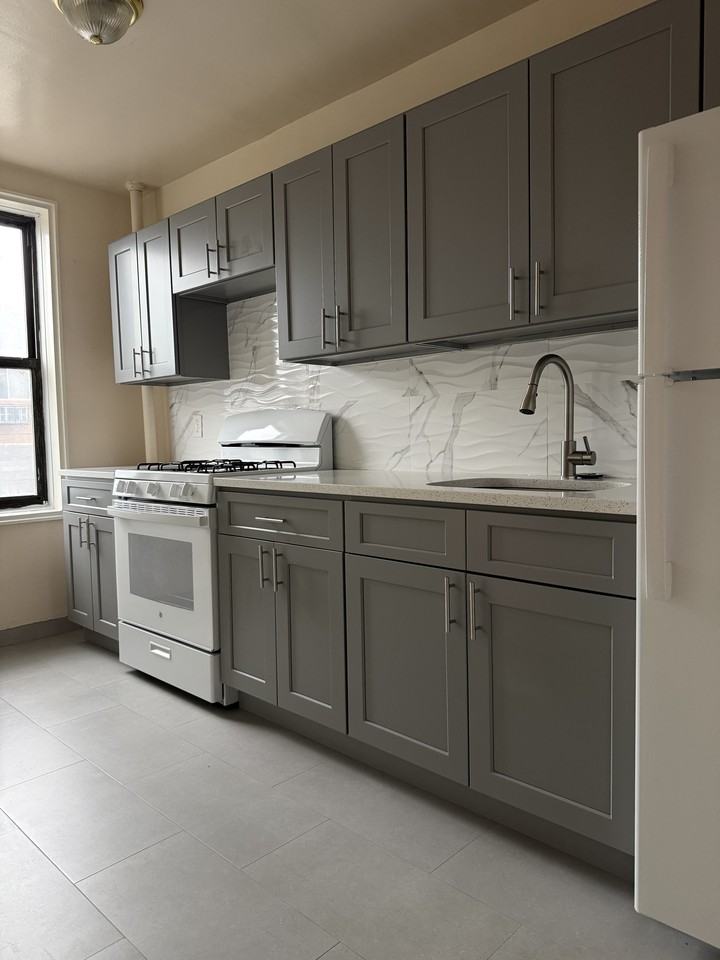 149-43 35th Avenue #1J - Photo 2 of 7