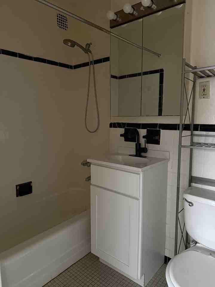 149-43 35th Avenue #1J - Photo 3 of 7