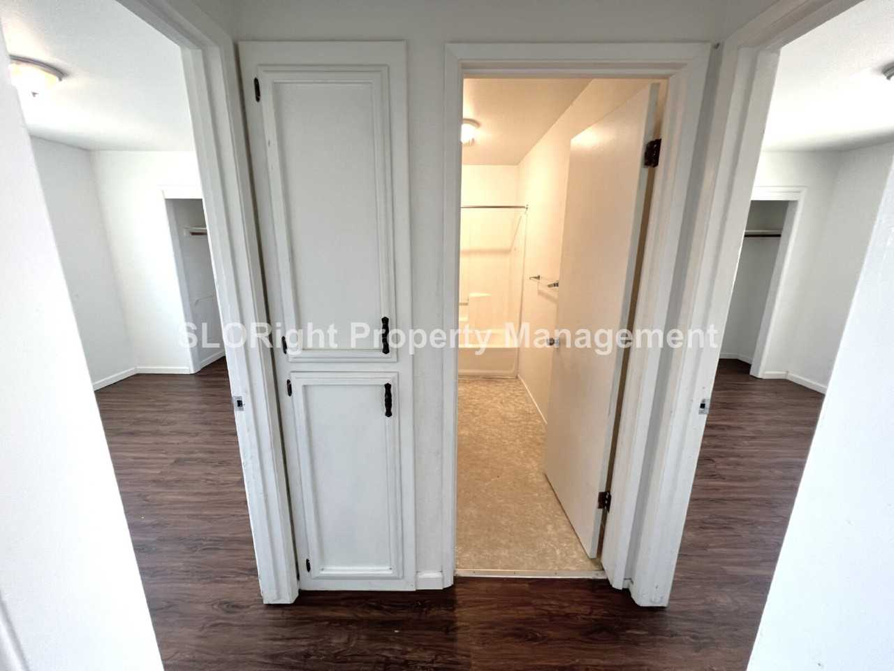 1912 Ebony Dr Apt B - Photo 7 of 11