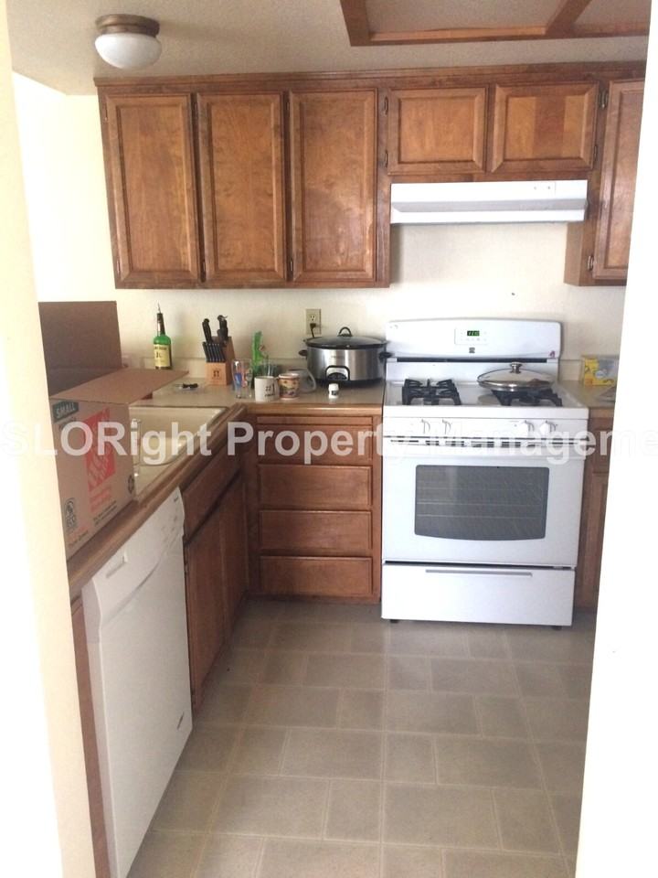 960 S 14th St #F - Photo 6 of 15