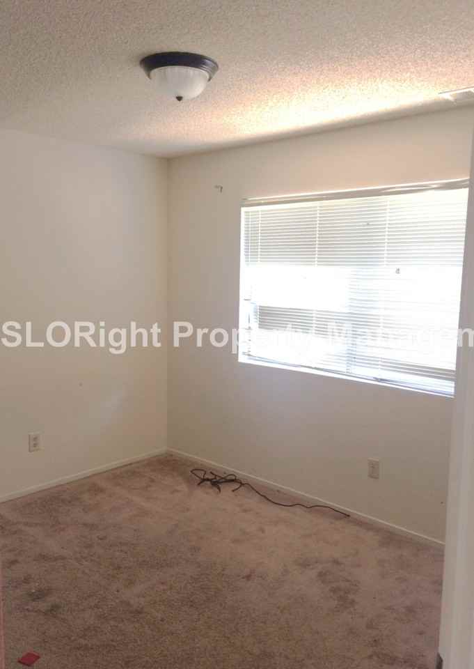 960 S 14th St #F - Photo 7 of 15