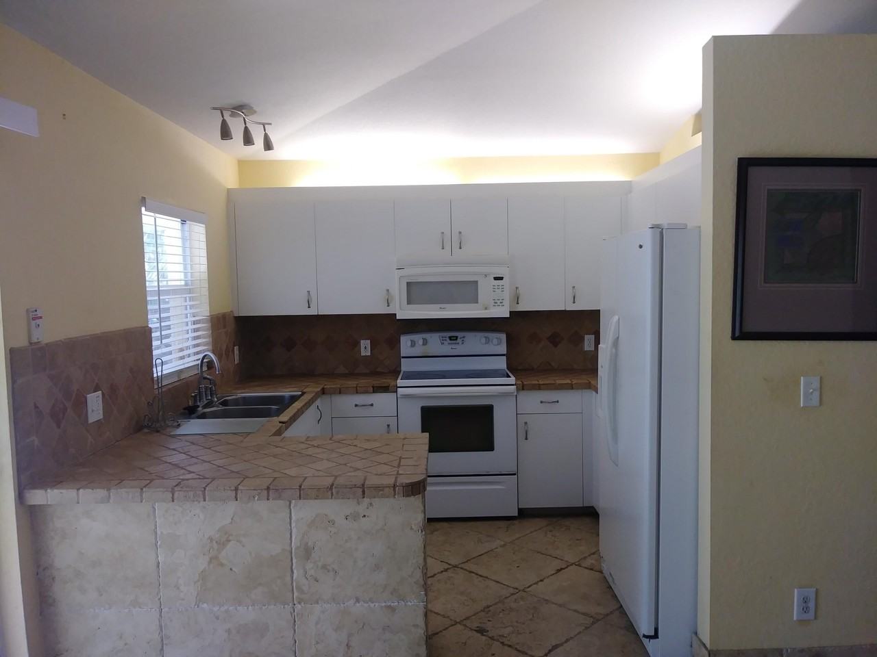 3036 6th Ave Se - Photo 5 of 18