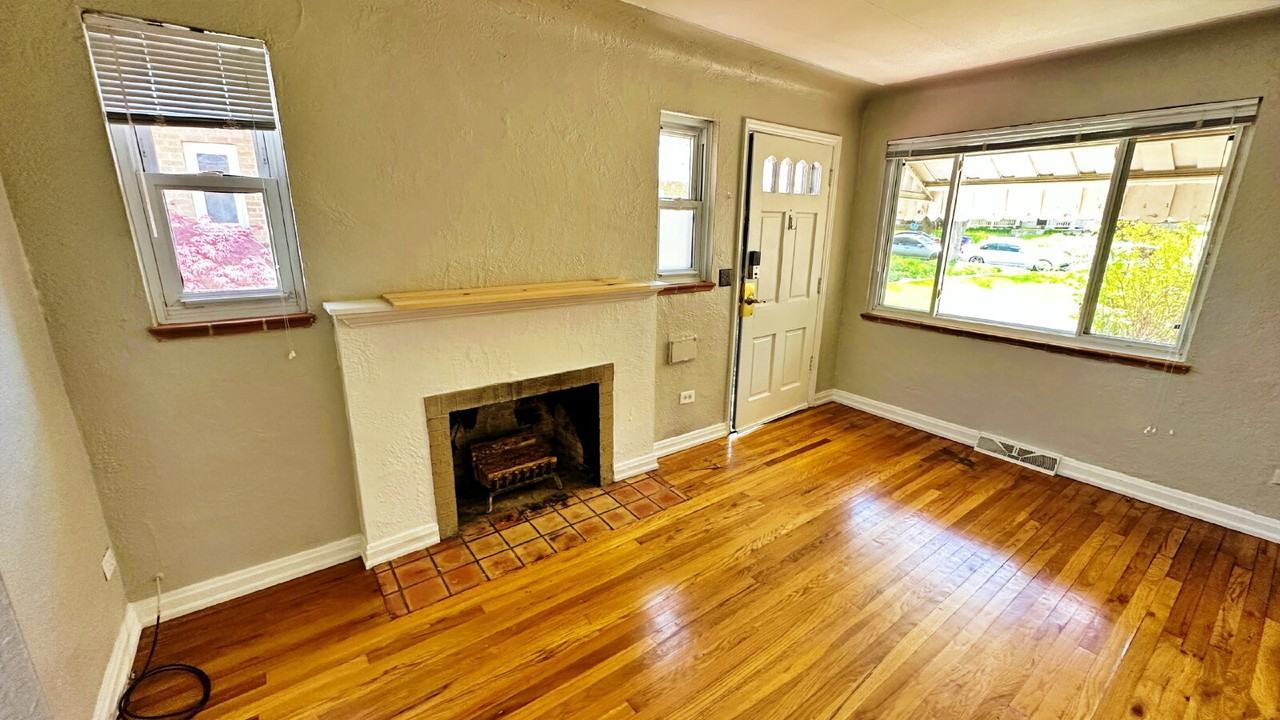1290 Madison St - Photo 2 of 18