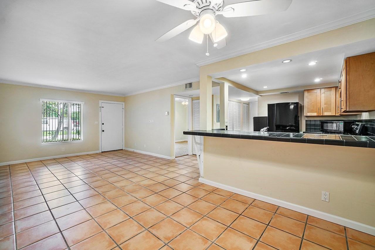 6559 Chasewood Dr #A - Photo 6 of 25