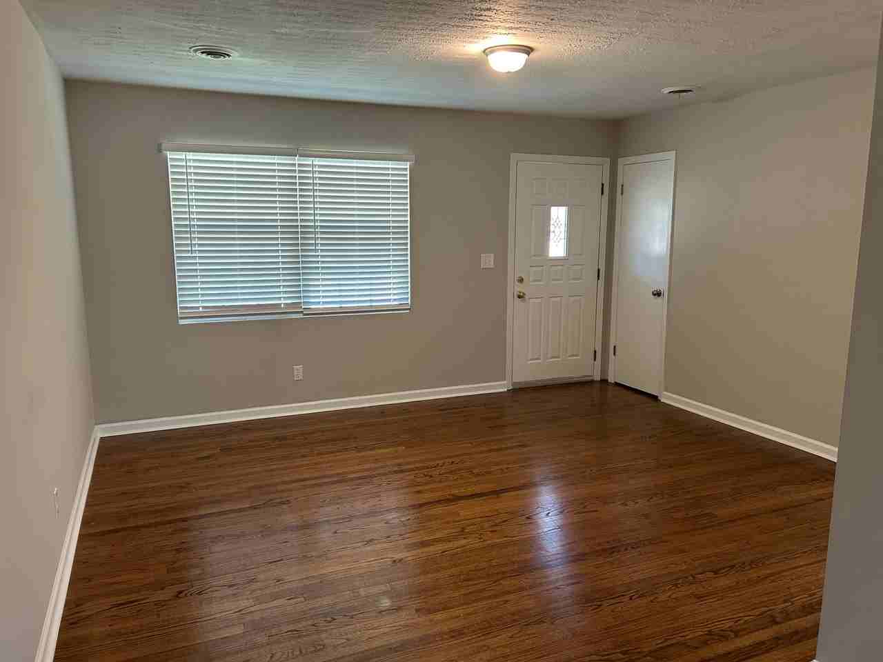 2055 Fernwood Cir - Photo 2 of 13