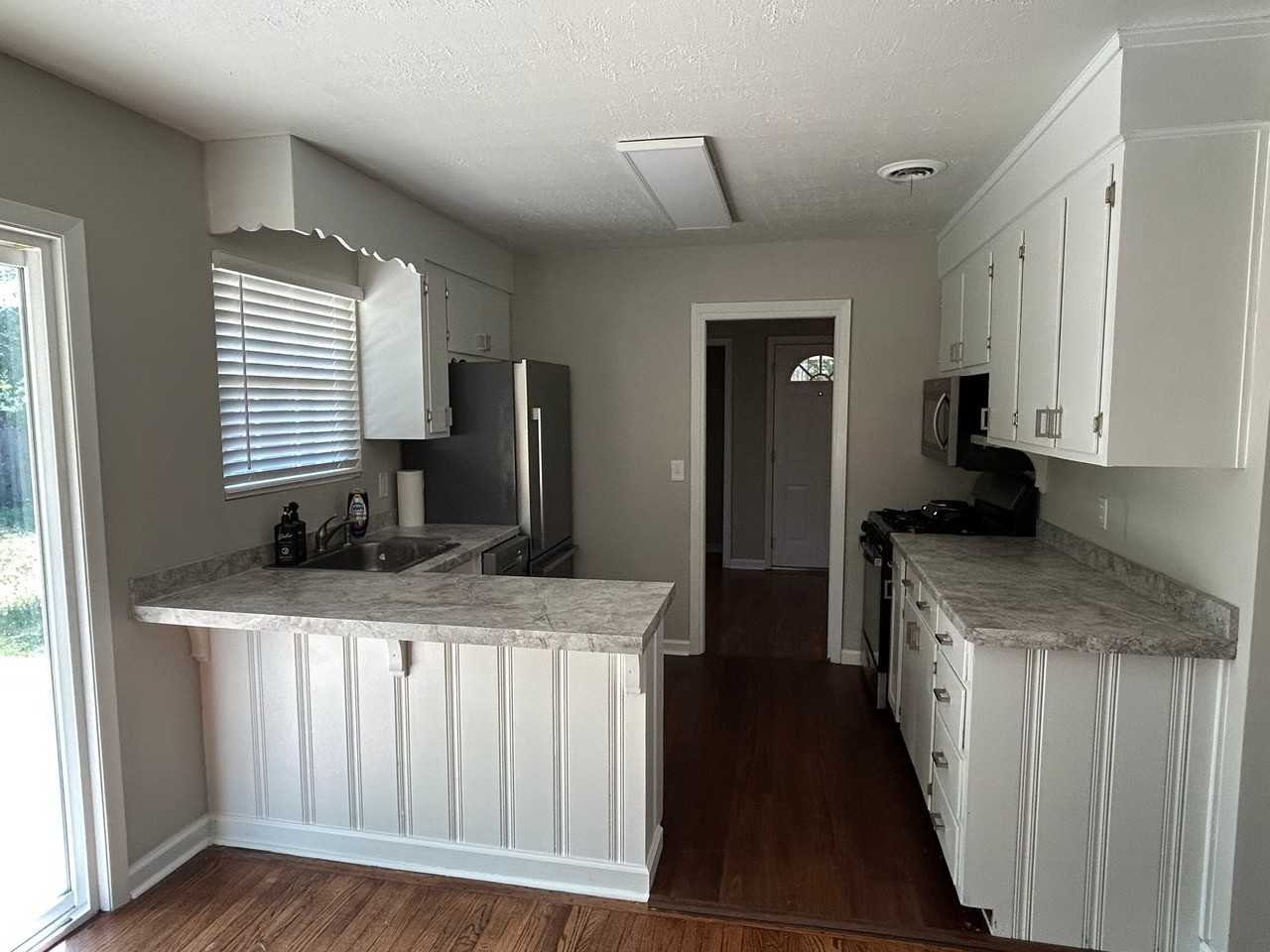 2055 Fernwood Cir - Photo 5 of 13