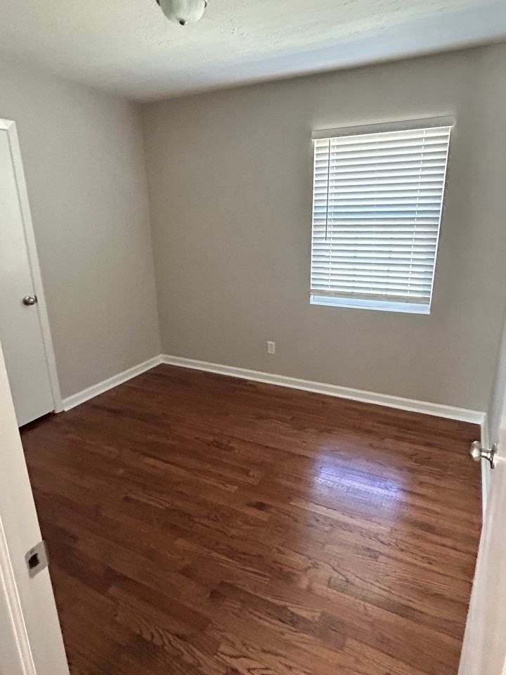 2055 Fernwood Cir - Photo 7 of 13