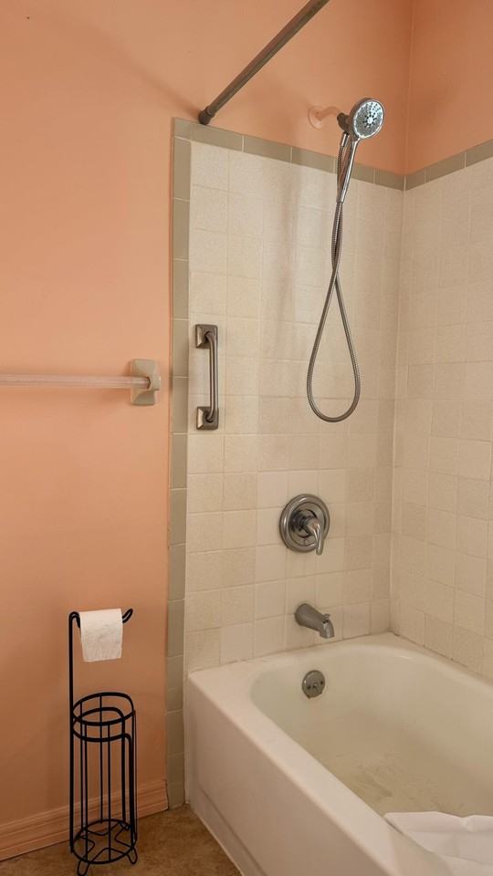7402 Lakeland Blvd - Photo 5 of 13