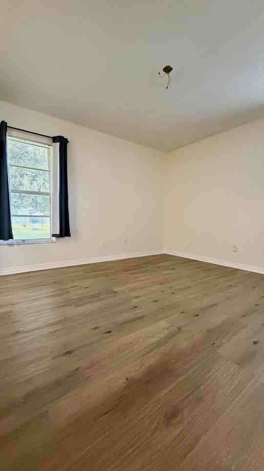 7402 Lakeland Blvd - Photo 6 of 13