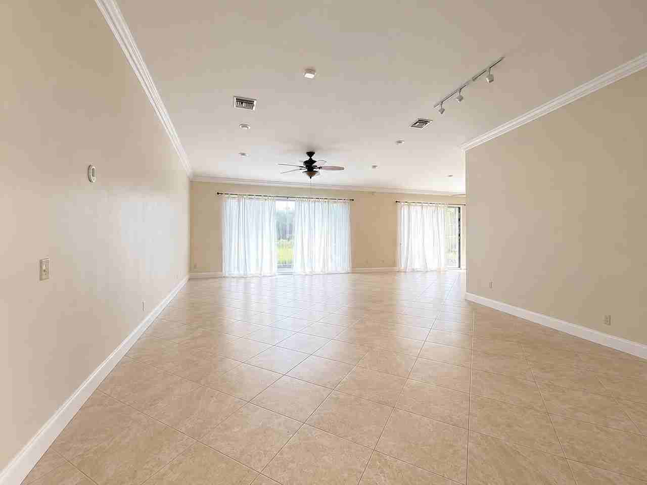 400 Sequoia Ln - Photo 4 of 11