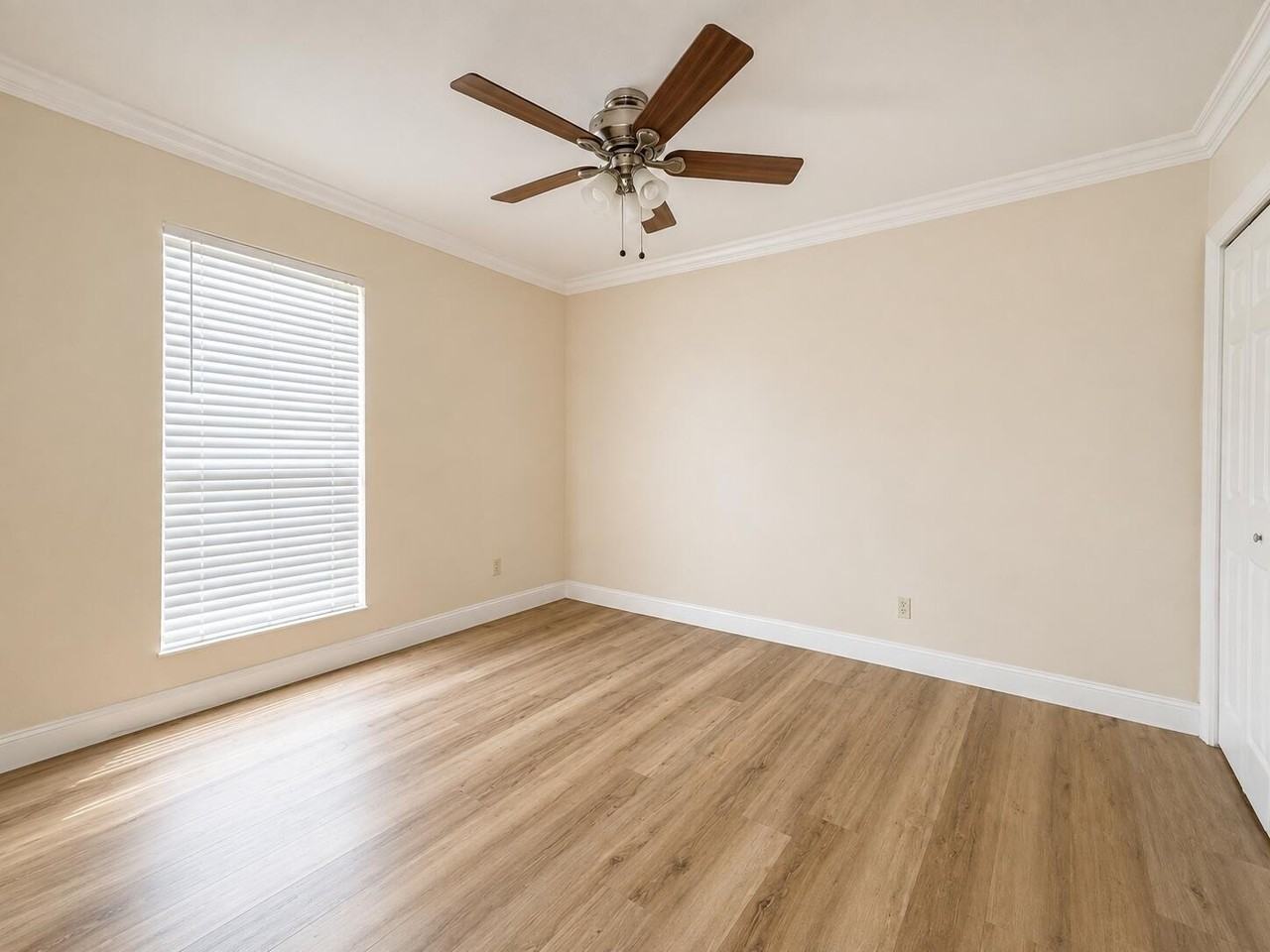 400 Sequoia Ln - Photo 6 of 11