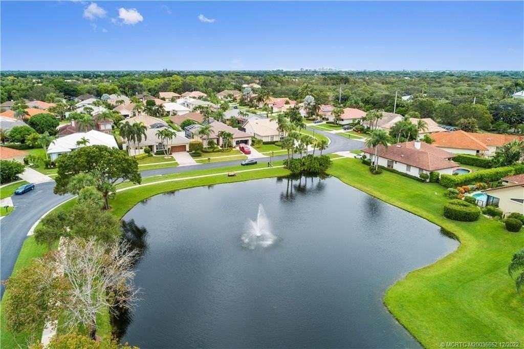 9140 Cypress Hollow Dr - Photo 4 of 4