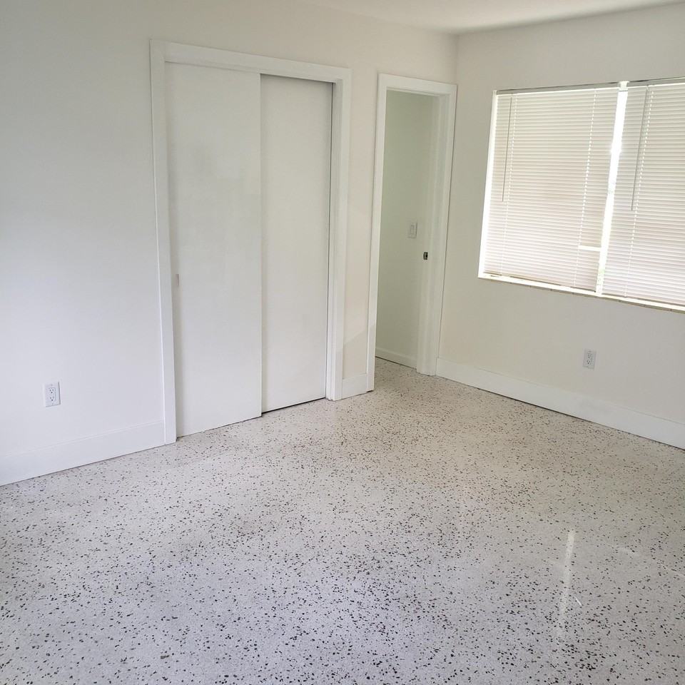 1216 Cabana Rd #2 - Photo 7 of 8