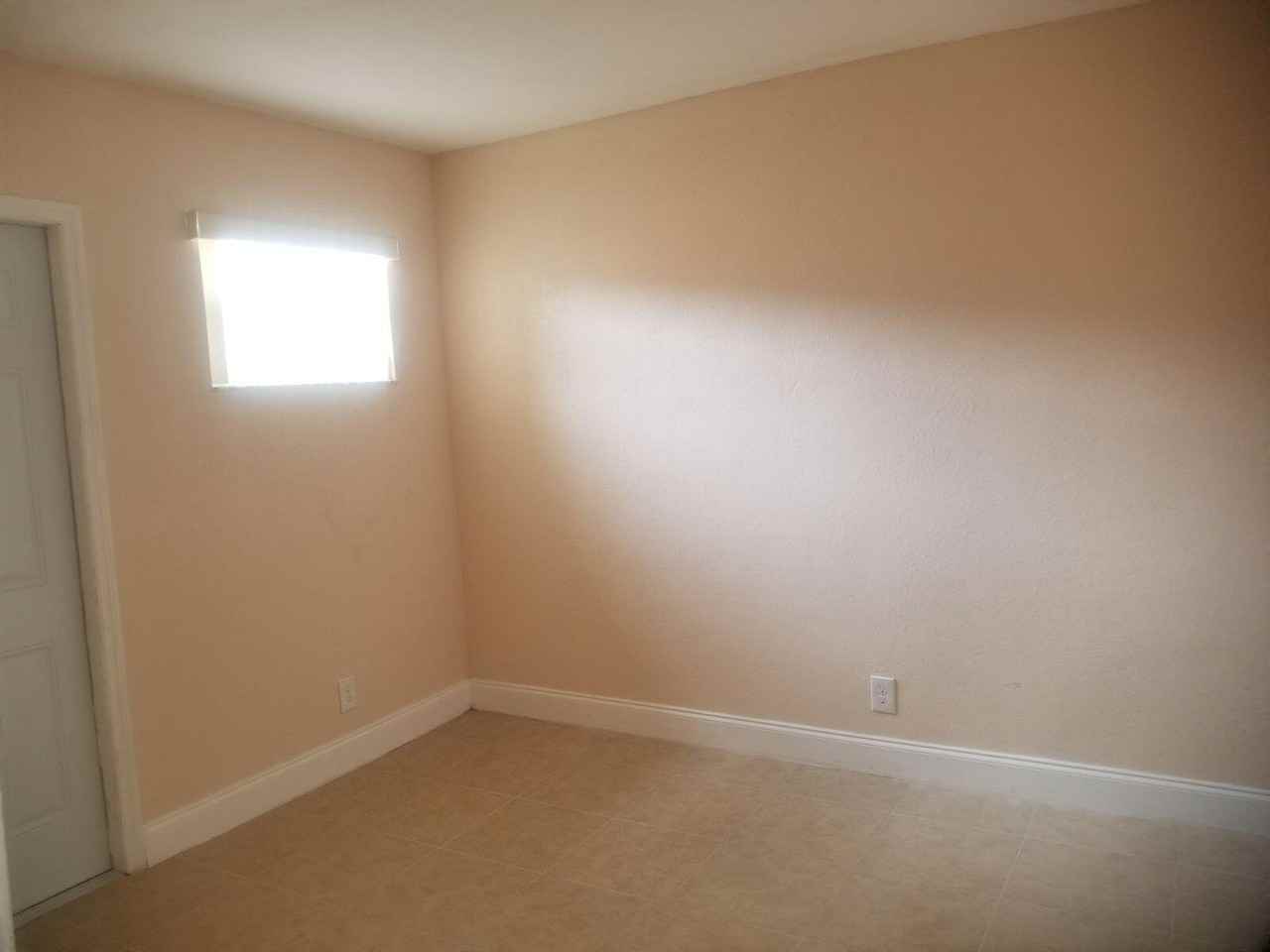 418 Nw 13th Ave - Photo 6 of 8