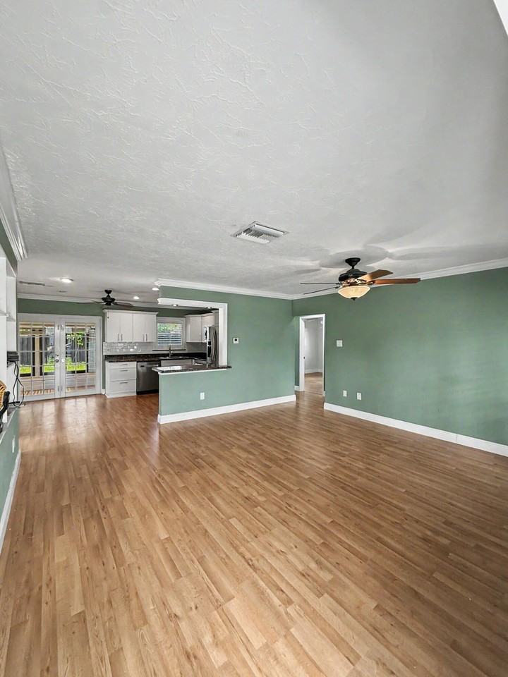150 Se 5th Ct - Photo 6 of 23