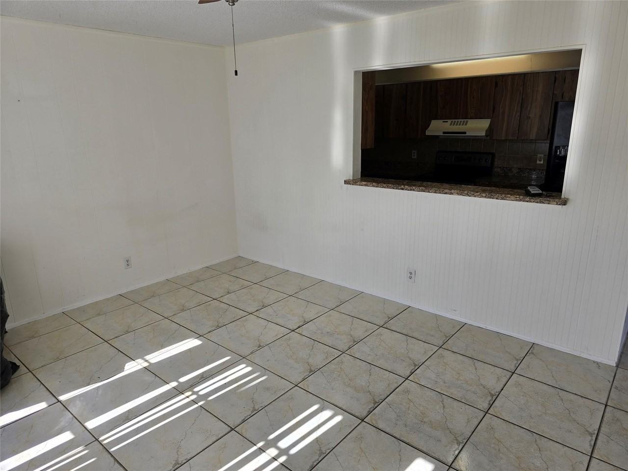 433 Sw 61st Ter - Photo 3 of 17