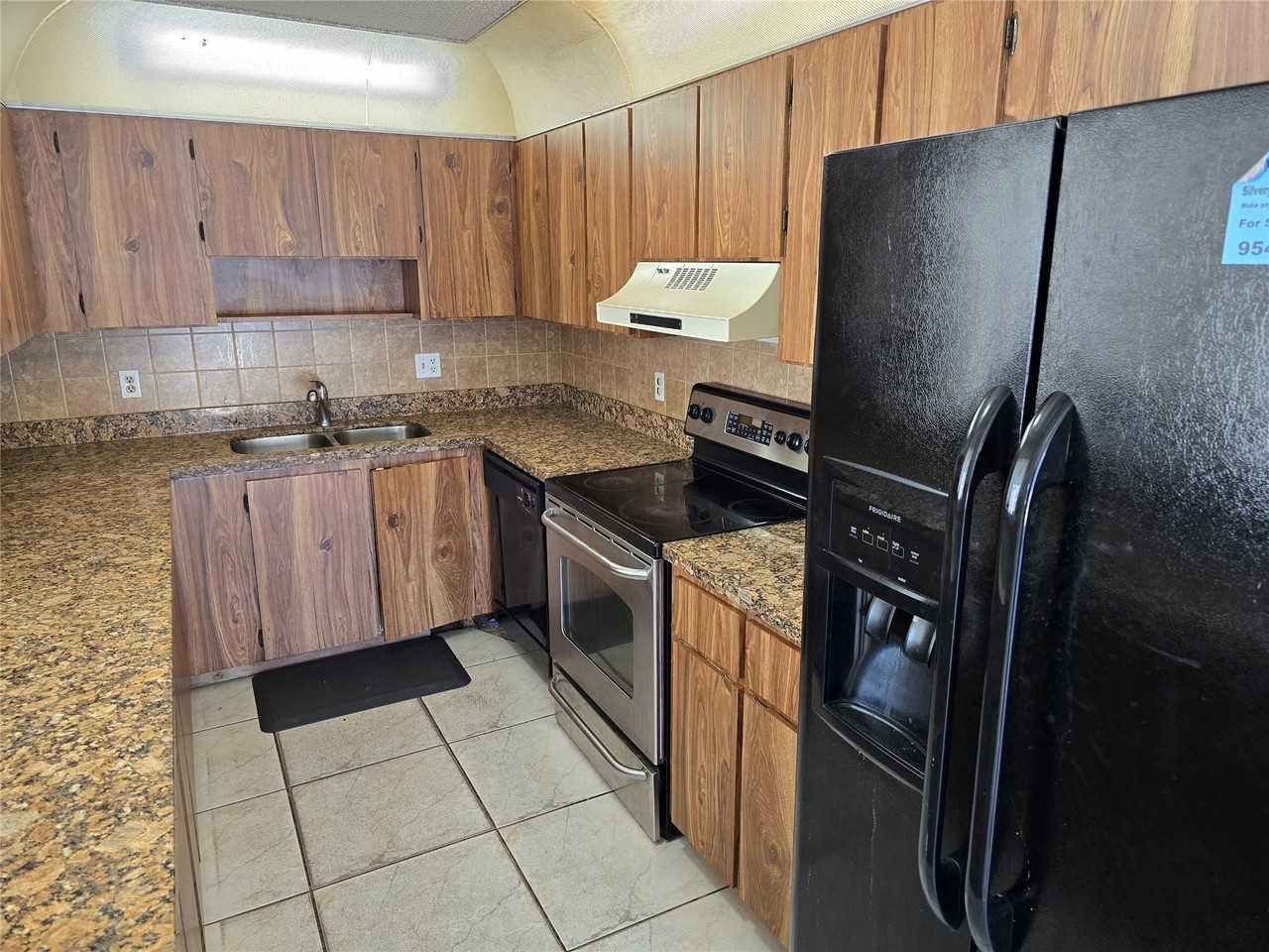 433 Sw 61st Ter - Photo 7 of 17