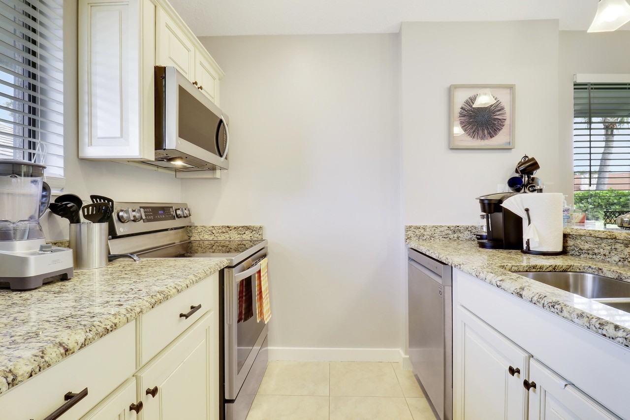 109 Club Dr - Photo 7 of 41