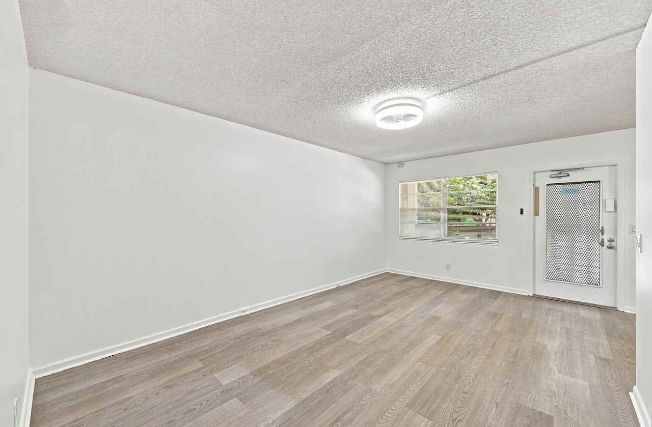 2035 Newcastle B - Photo 5 of 29