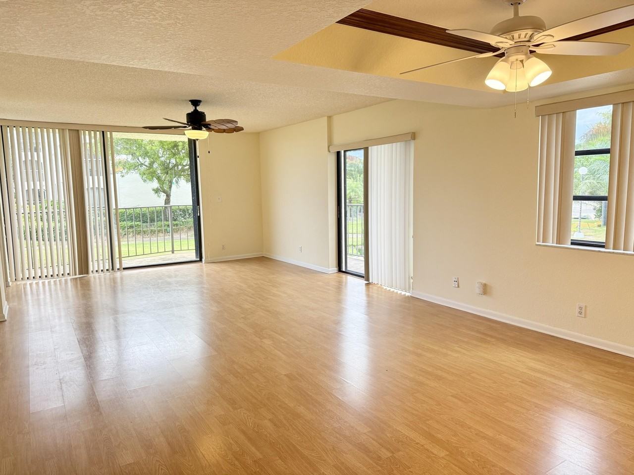 7030 Half Moon Cir #121 - Photo 6 of 33
