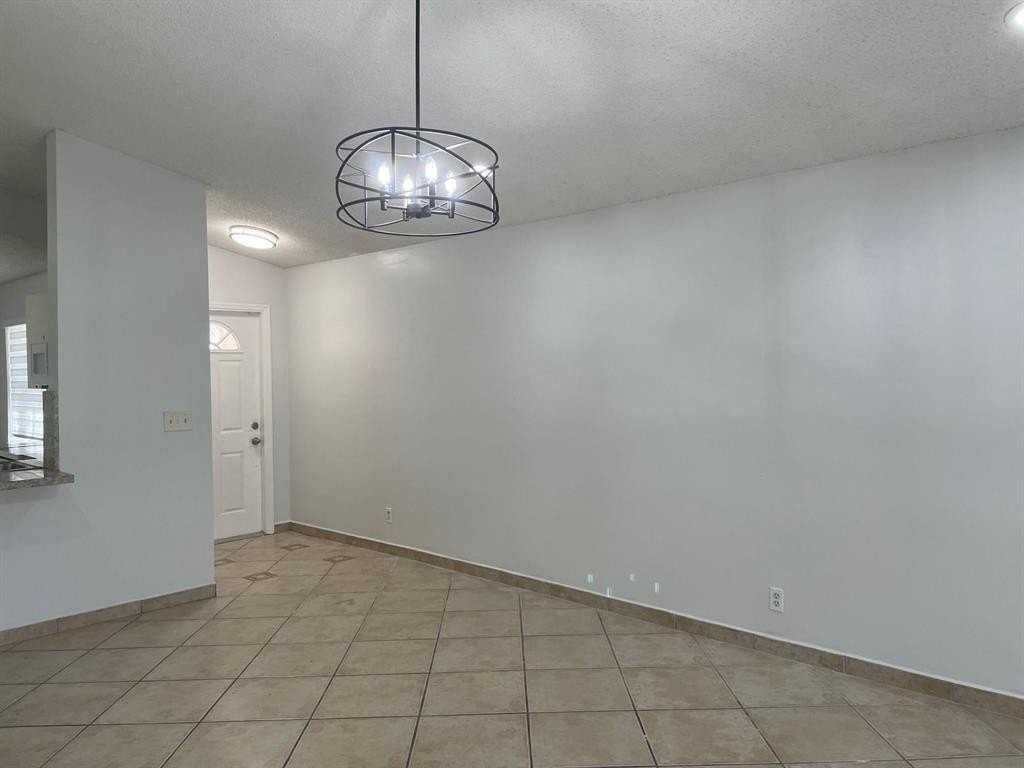 17484 Sw 22nd St - Photo 2 of 42