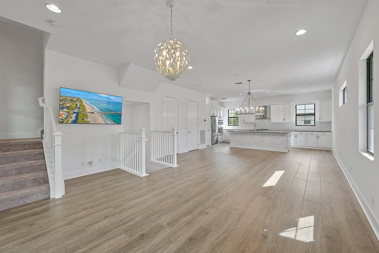 12650 Machiavelli Way - Photo 4 of 38