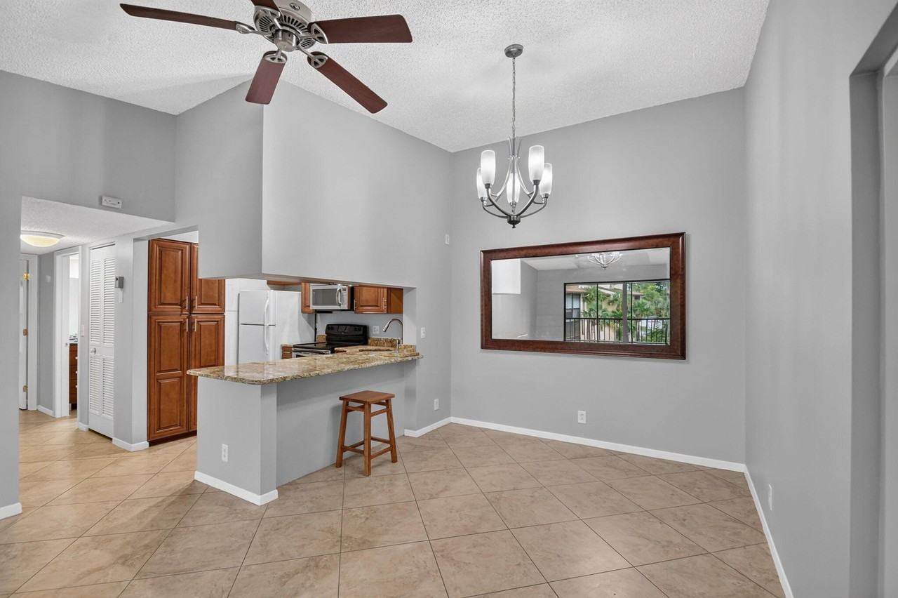 812 Sky Pine Way #A3 - Photo 4 of 23