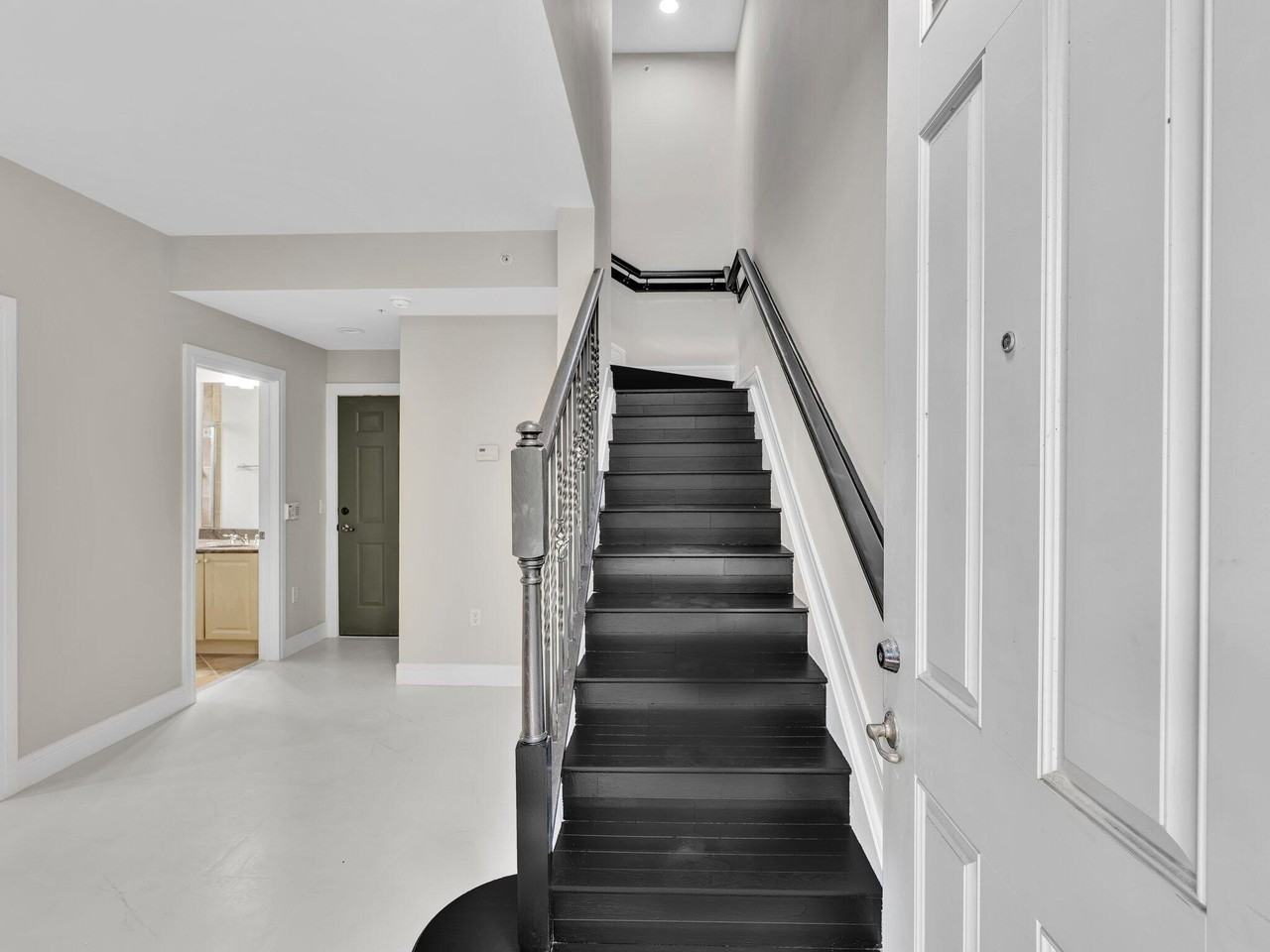 2751 Ravella Way - Photo 7 of 50